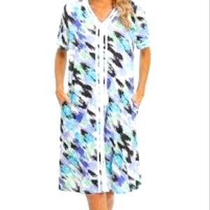 WHQ,Blue,green and white House Dress,size standard XL 2 pockets NWT